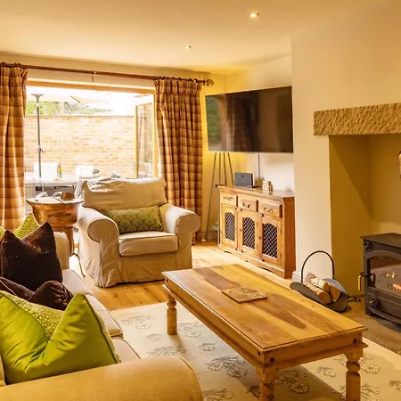 Staxton Coach House Dog Friendly With Garden