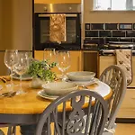 Staxton Coach House Dog Friendly With Garden سكرابورو