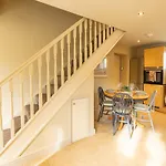 Staxton Coach House Dog Friendly With Garden Holiday home