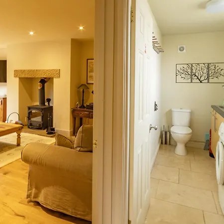 Staxton Coach House Dog Friendly With Garden