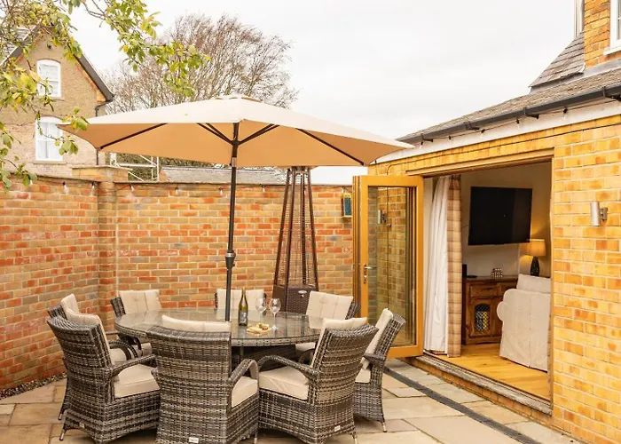 Staxton Coach House Dog Friendly With Garden