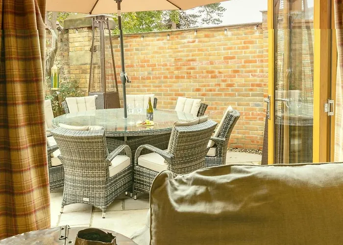 Staxton Coach House Dog Friendly With Garden