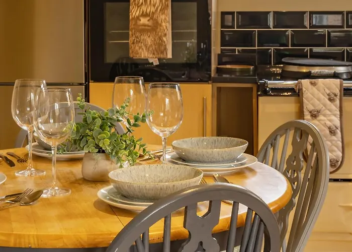 Staxton Coach House Dog Friendly With Garden Scarborough