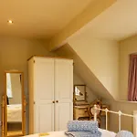 Staxton Coach House Dog Friendly With Garden 펜션 스카버러